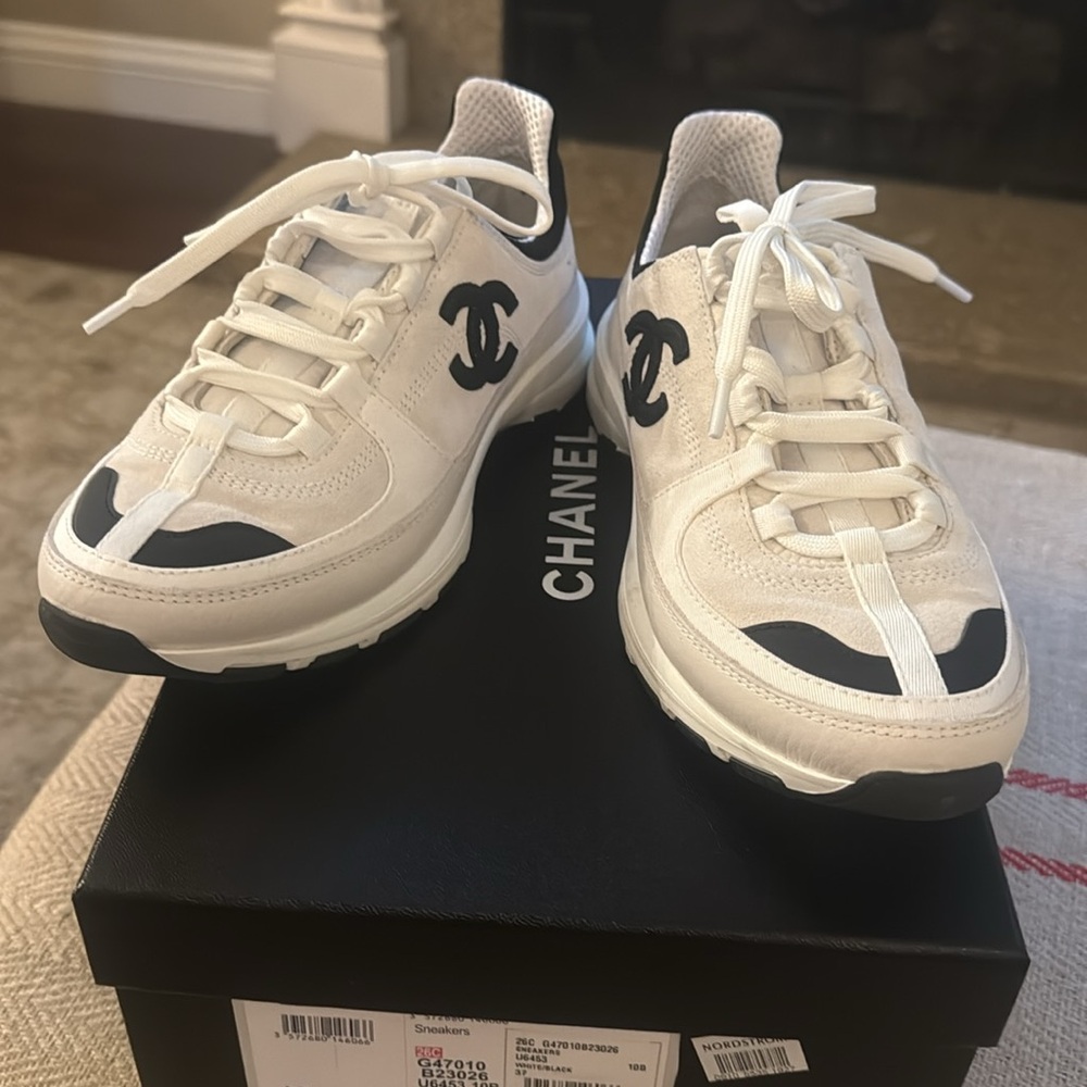 Chanel Black and White Sneakers!! New for Spring and I only wore them twice!! - Picture 4 of 11